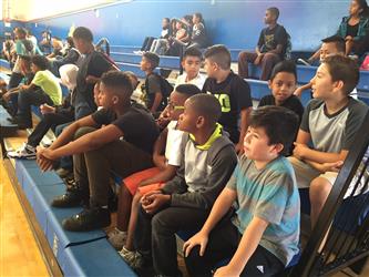 Rio Tierra hosts activities during the lunch period